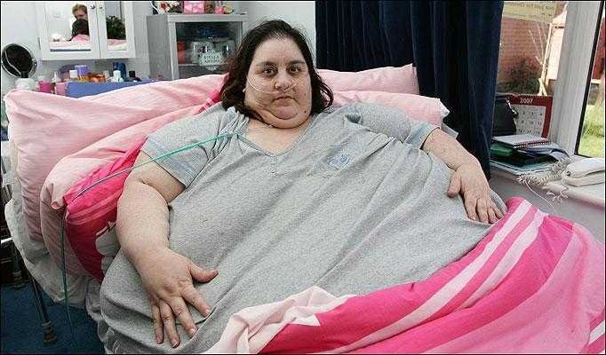 Mulher com 250 Kg dá à luz bebê de mais de 15Kg f