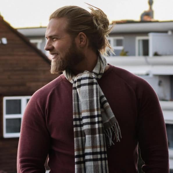 O tenente norueguês que arrasa corações nas redes sociais