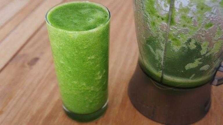 Pare a dor de cabeça com o suco verde