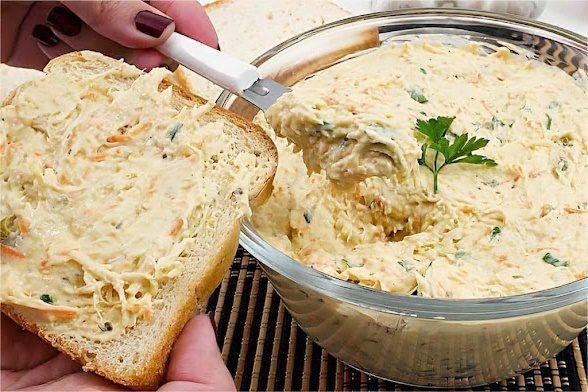 patê de frango simples para comer com pães torradas ou fazer sanduíche natural