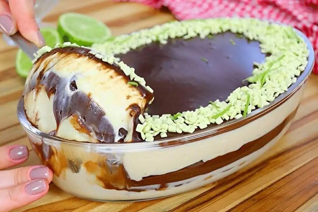 pave de limao trufado com bis Pavê de limão trufado com Bis uma sobremesa fácil e deliciosa feita no liquidificador