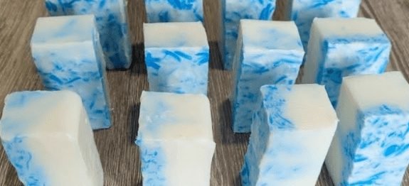 sabao caseiro com 2 ingredientes para deixar as roupas perfumadas bg