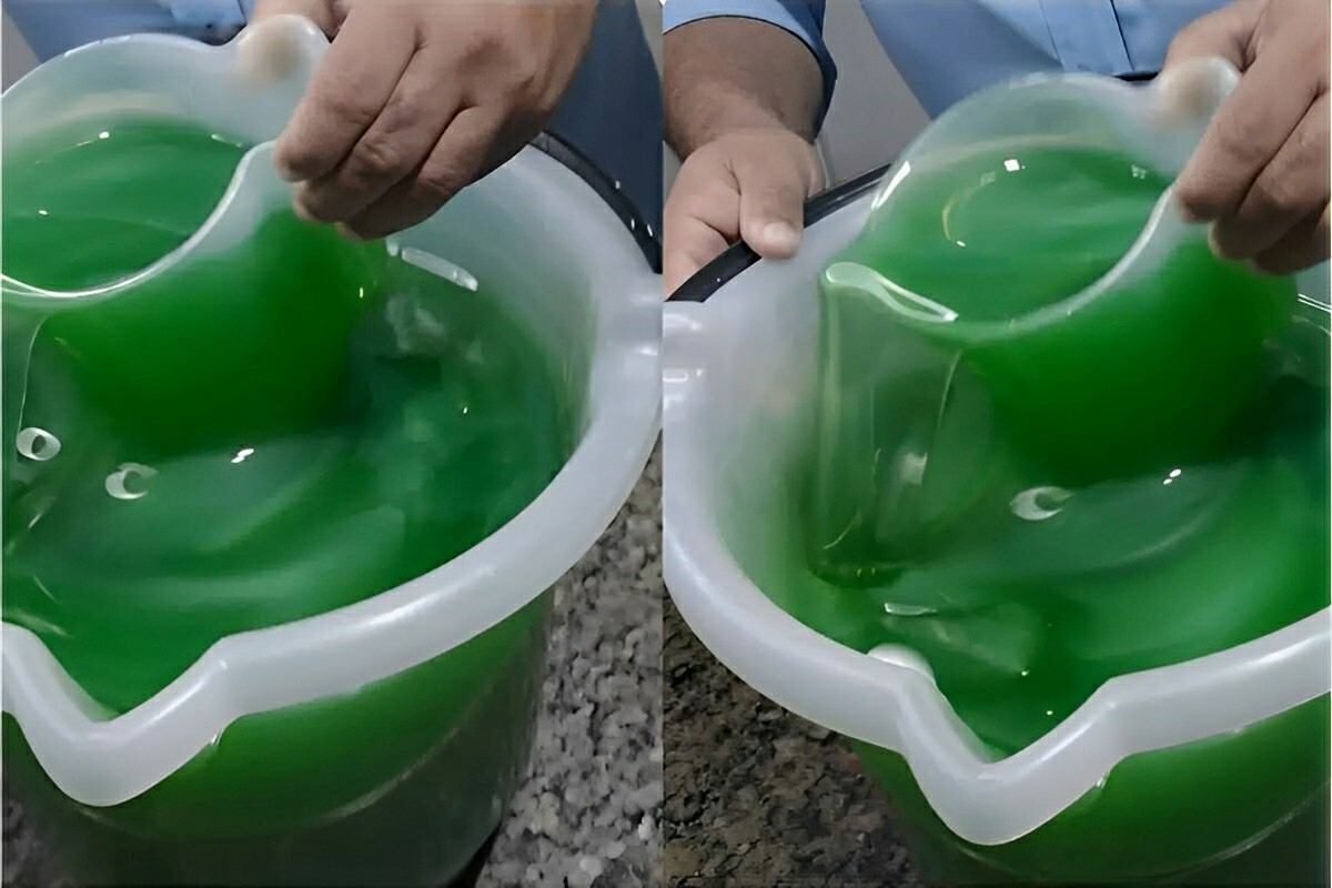 sabao liquido caseiro para lavar roupas economico e rende bastante Sabão líquido caseiro para lavar roupas muito econômico e rende bastante