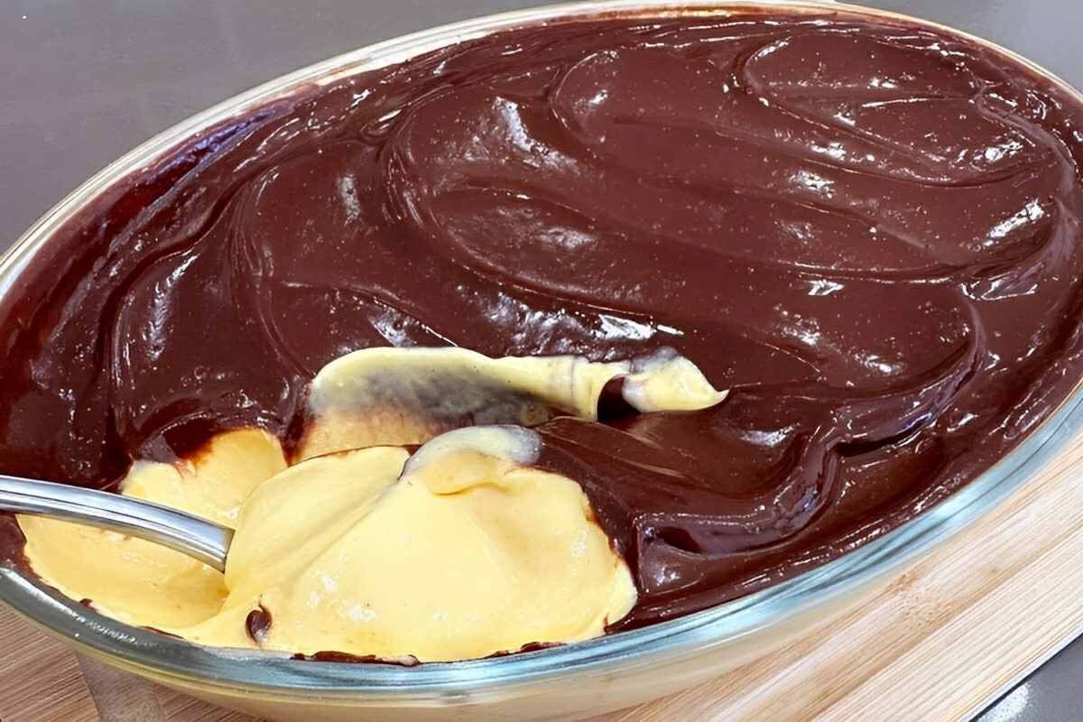 sobremesa de mousse de maracuja com chocolate que derrete na Mousse de maracujá com chocolate que derrete na boca a sobremesa perfeita para o final de semana