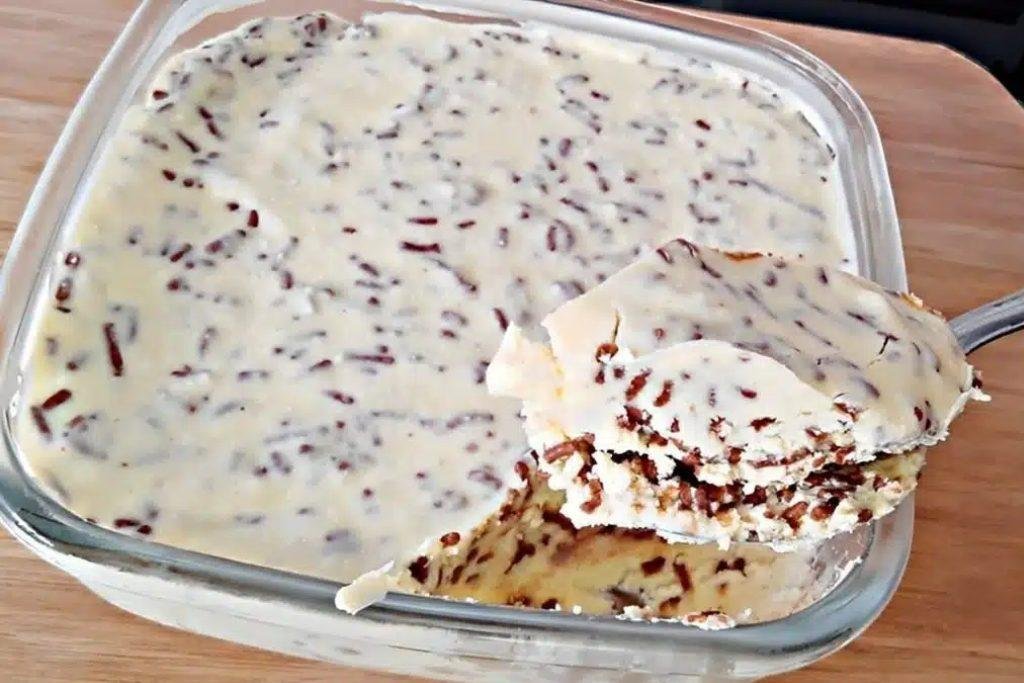 Sobremesa de travessa com apenas 3 ingredientes e rápido preparo uma delícia