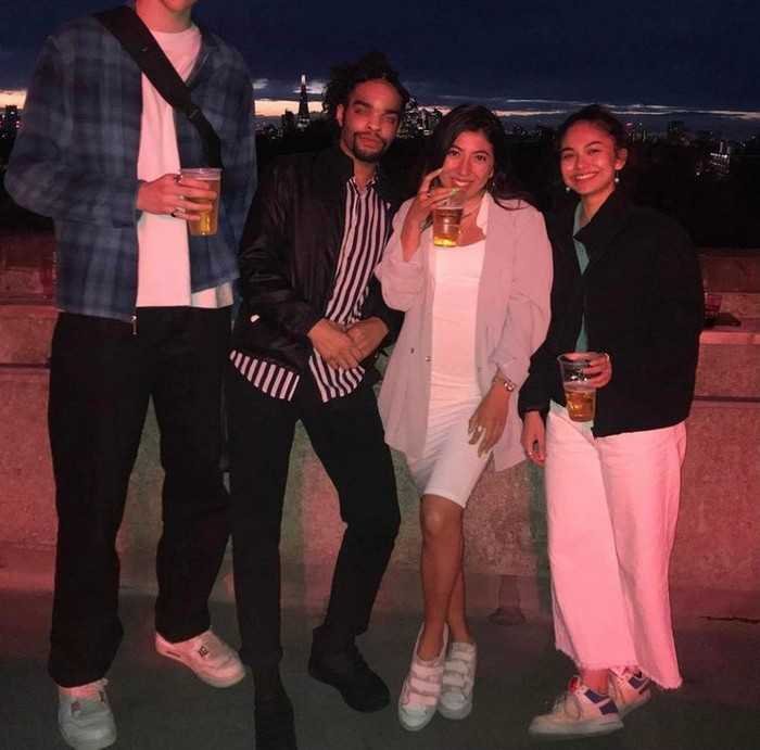 1626020180 971 19 Situacoes que fizeram pessoas muito altas se sentirem gigantes