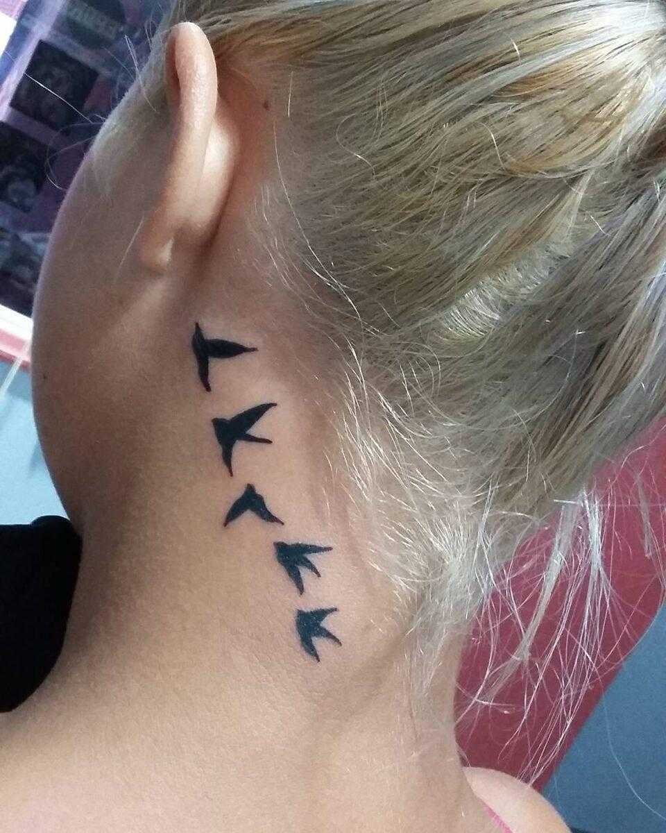 1587174772 545 Tatuagem na nuca 35 inspiracoes para voce escolher