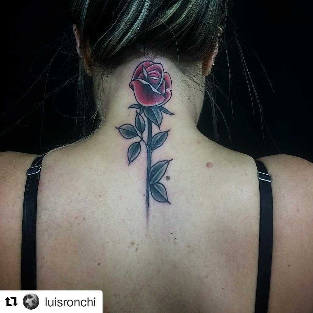 1587174788 7 Tatuagem na nuca 35 inspiracoes para voce escolher