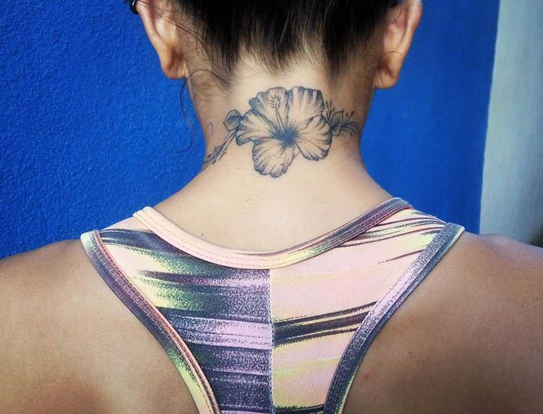 1587174792 40 Tatuagem na nuca 35 inspiracoes para voce escolher