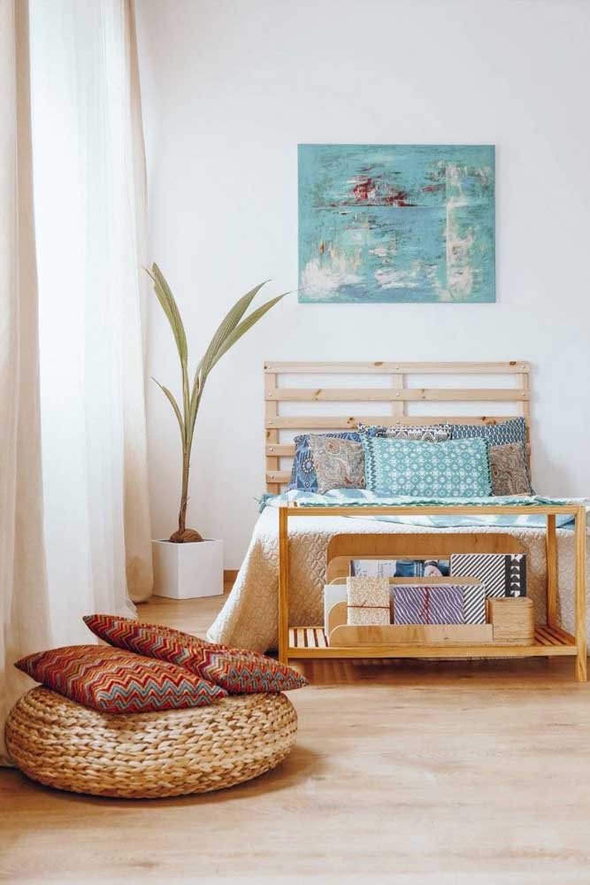 Que tal um modelo mais clean e despojado de cabeceira de pallet?