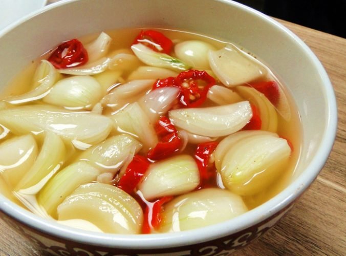 Como fazer conserva de cebola