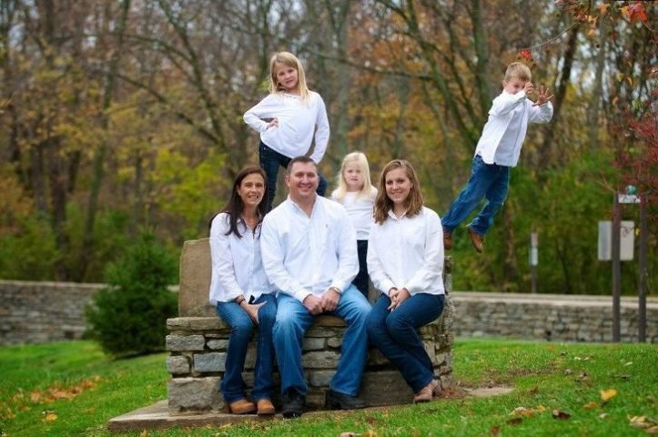 1621535829 870 23 fotos de familia que definitivamente algo bem estranho aconteceu