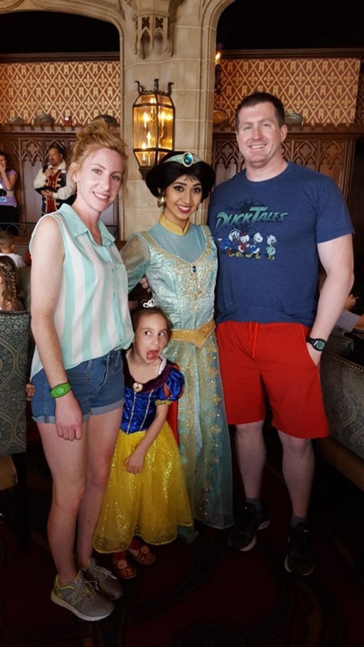 1621535830 35 23 fotos de familia que definitivamente algo bem estranho aconteceu