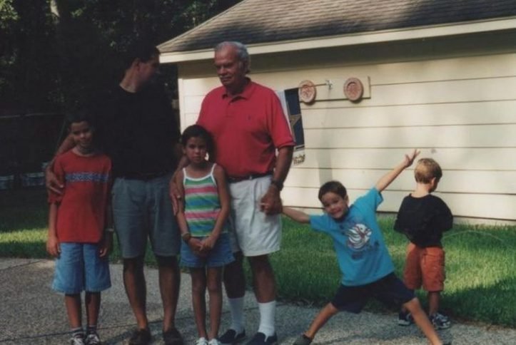 1621535831 516 23 fotos de familia que definitivamente algo bem estranho aconteceu