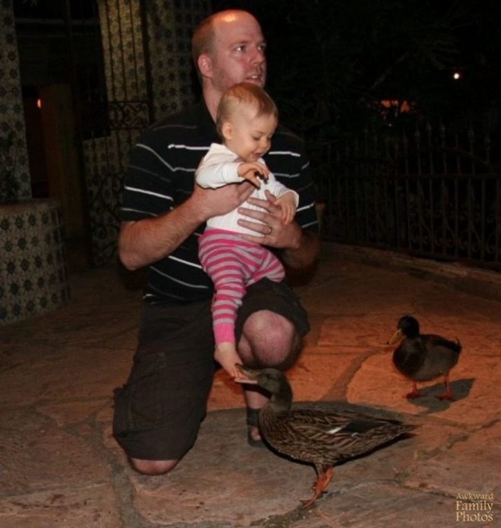 1621535834 315 23 fotos de familia que definitivamente algo bem estranho aconteceu