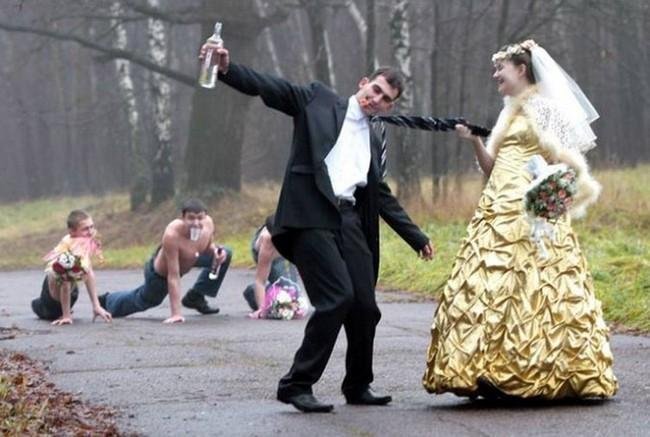 1751423908 135 15 fotos de casamento que chamaram a atencao pela esquisitice fotos-casamento-inexplicaveis-6
