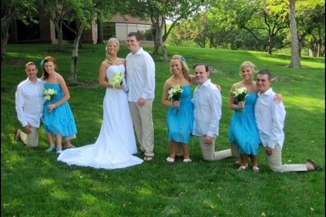 1751423918 975 15 fotos de casamento que chamaram a atencao pela esquisitice fotos-casamento-inexplicaveis-12