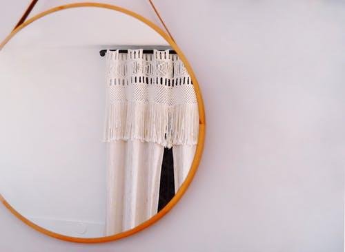 1576122695 608 Sala pequena 5 truques faceis de decoracao para parecer bem