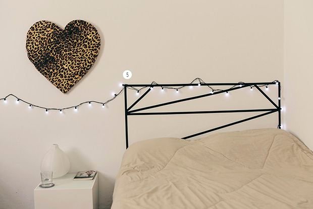 1499053683 576 como decorar paredes com fita isolante inspiracao