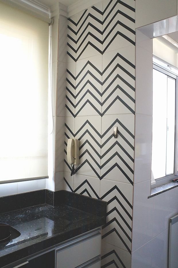 1499053683 41 como decorar paredes com fita isolante inspiracao