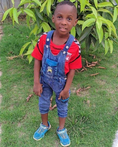 Menino resgatado desnutrido da Nigéria e adotado em 2016, hoje tem vida cheia de amor 4 Hope em 2020