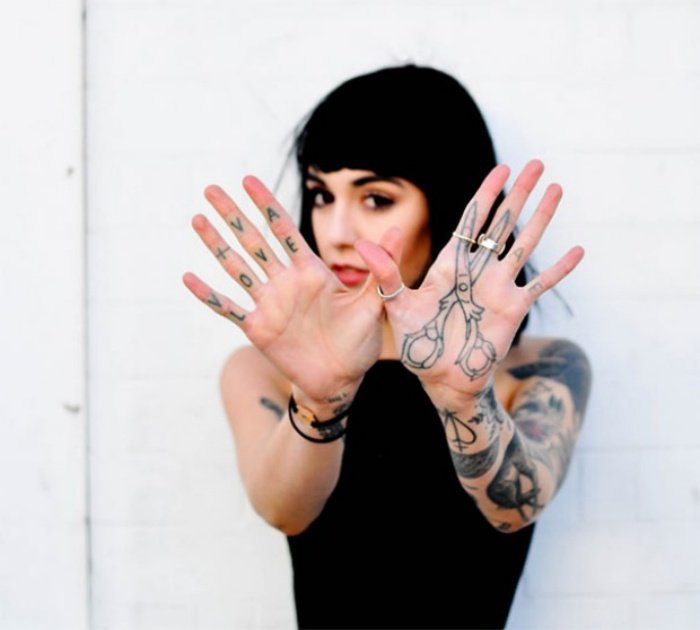 1751492138 54 24 tatuagens geniais que podem interagir com o corpo 1573933452 429 24 tatuagens geniais capazes de interagir com o corpo