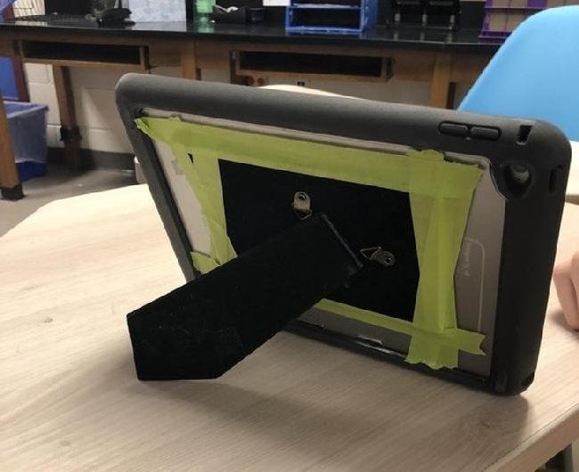 1751497326 588 16 pessoas que levam gambiarras a um nivel muito duvidoso 1636378926 765 16 Pessoas que levaram as gambiarras a um nivel bem