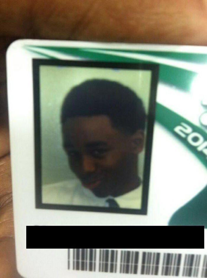 1751503411 366 22 pessoas hilarias que levaram suas fotos de identidade a 1654117833 72 22 Pessoas hilarias que levaram suas fotos de identidade a