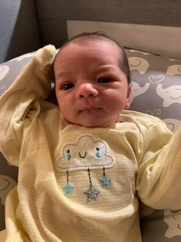 1639603874 927 20 Bebes que mal chegaram ao mundo e ja querem