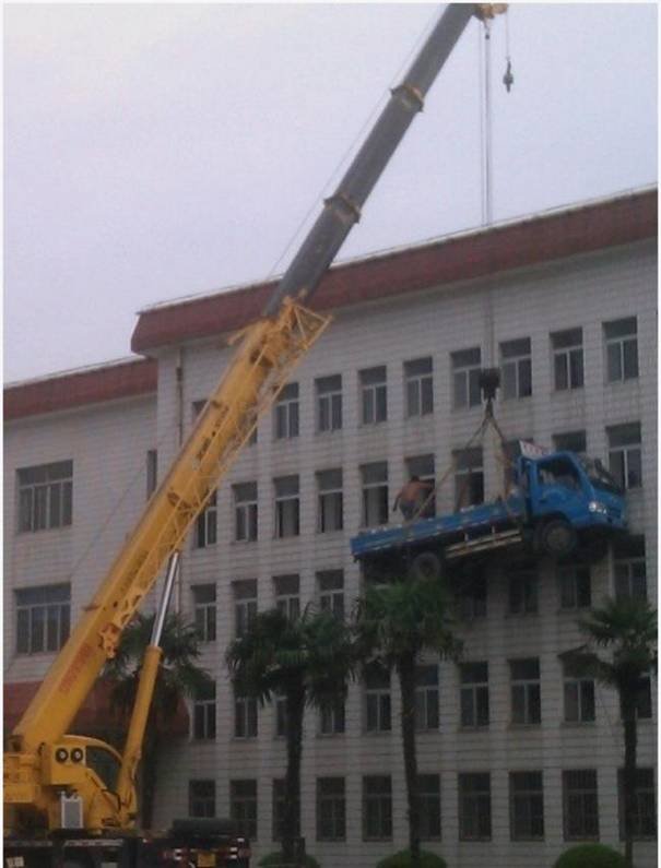 1645714475 383 16 Trabalhadores que nao fazem ideia do que seja seguranca