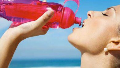 Como higienizar garrafinhas de água