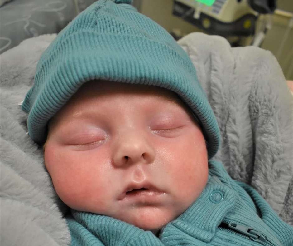 1648584964 60 Medicos removem suporte de vida enquanto a familia se despede