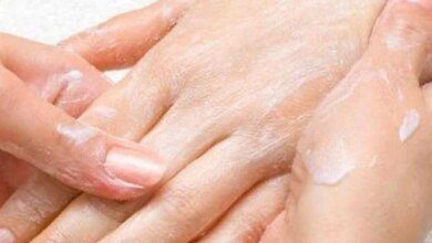 4 dicas para esfoliar as maos e bracos