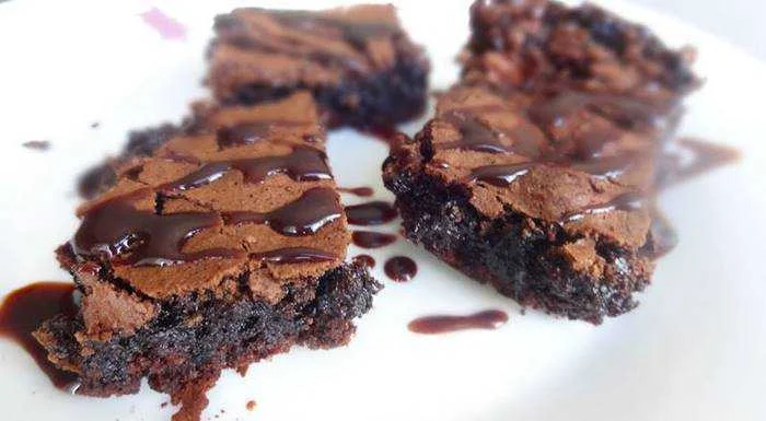 bolo furadinho de cookies Bolo furadinho de cookies