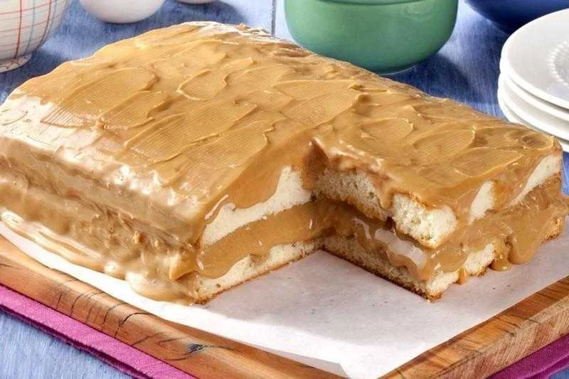 bolo gelado de doce de leite Bolo gelado de doce de leite
