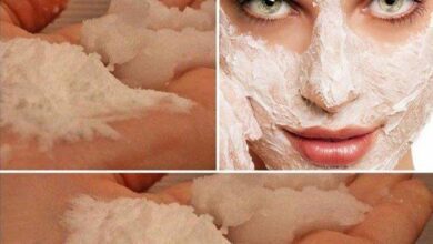 Forma certa de usar óleo de coco e bicarbonato no rosto para ficar anos mais jovem