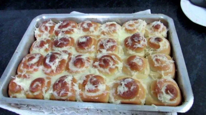 Pao Doce com Creme Maravilhoso
