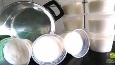 Pasta polidora com creme dental, vinagre e açúcar: suas panelas brilhando novamente