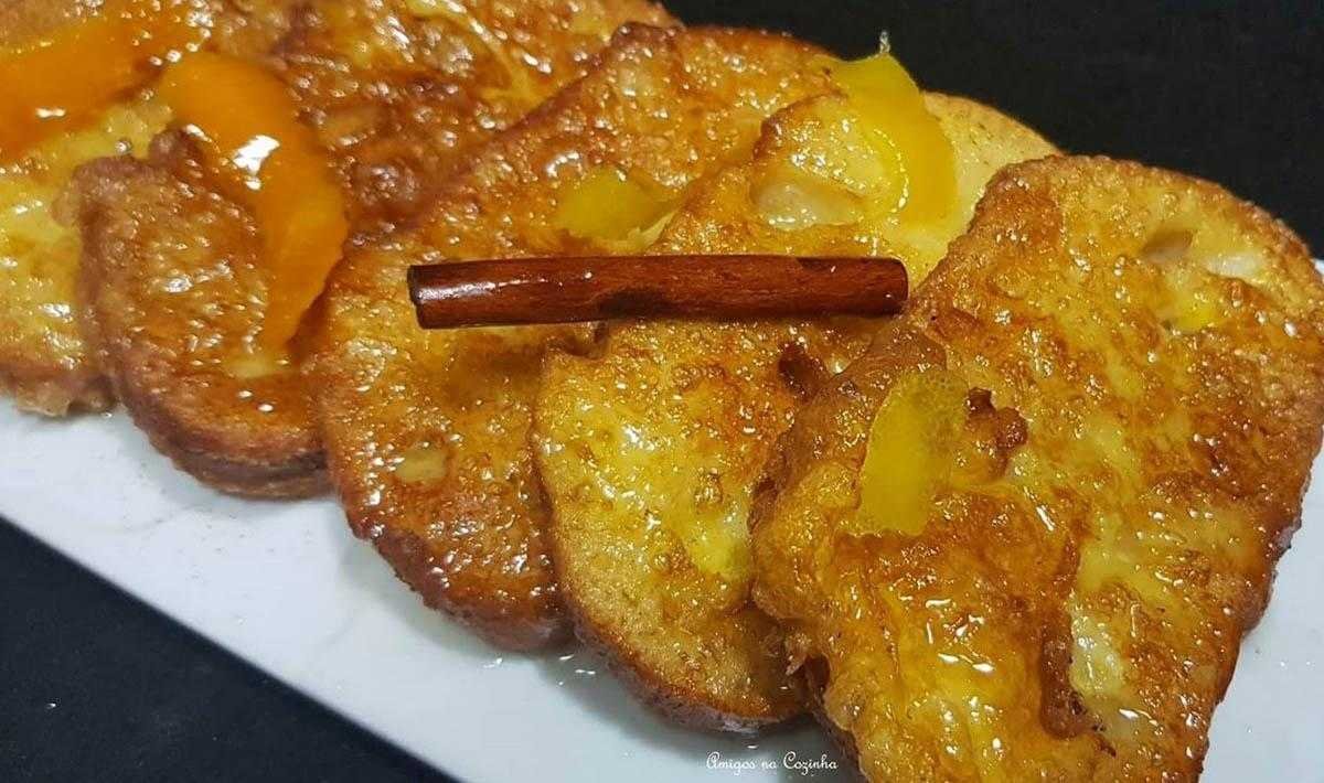 Rabanadas com calda de laranja
