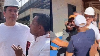 Prefeito de Macapá agarra cinegrafista pelo pescoço após ser questionado sobre obra ao vivo - Foto: Reprodução
